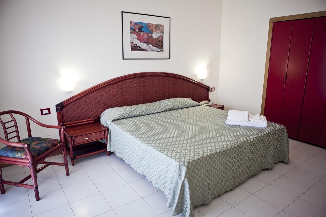 Futura Style Helios Hotel Noto Luaran gambar