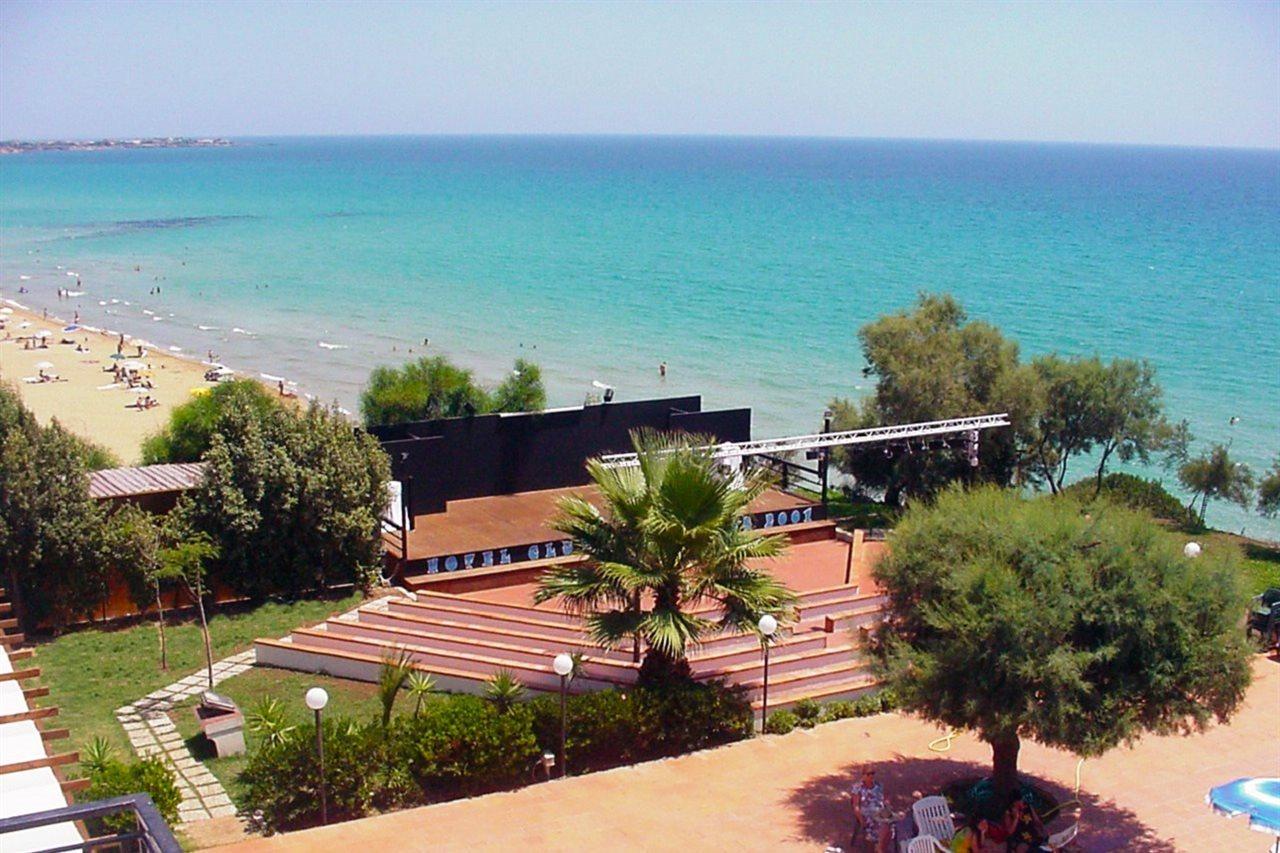 Futura Style Helios Hotel Noto Luaran gambar