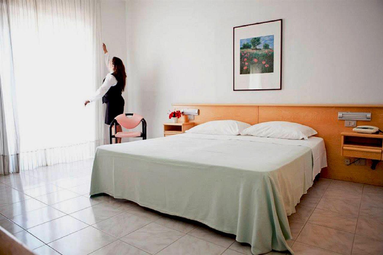Futura Style Helios Hotel Noto Luaran gambar